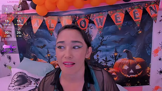 Snapshot of charlotte-11 chatting on October 2025 04:18:01 PM charlotte-11 online show from October 2025 04:18:01 PM