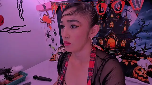 Snapshot of charlotte-11 chatting on October 2025 03:08:01 PM charlotte-11 online show from October 2025 03:08:01 PM