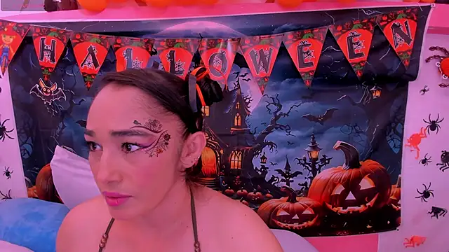 Snapshot of charlotte-11 chatting on October 2025 03:16:01 PM charlotte-11 online show from October 2025 03:16:01 PM