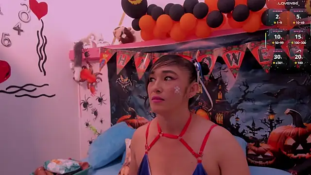 Snapshot of charlotte-11 chatting on October 2025 02:30:01 PM charlotte-11 online show from October 2025 02:30:01 PM