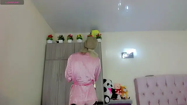 Victoria Kastelo online show from December 2024 07:26:02 PM