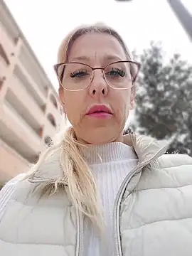 blondyruby online show from March 2026 12:24:02 PM