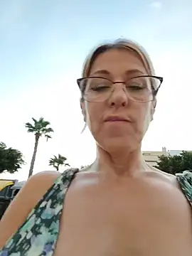 Snapshot of blondyruby chatting on June 2026 07:14:01 PM blondyruby online show from June 2026 07:14:01 PM