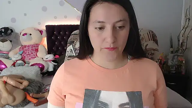 Lorenahot 06 online show from March 2025 06:22:02 PM