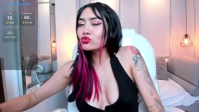 AzuraKindong online show from February 2025 01:19:02 AM