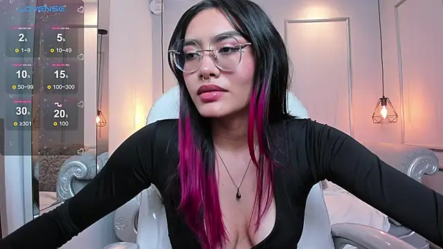 AzuraKindong online show from March 2025 01:27:01 AM