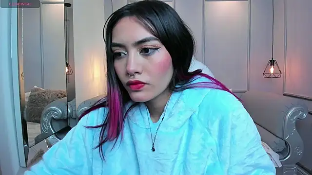 AzuraKindong online show from March 2025 07:18:01 PM