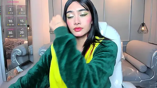 AzuraKindong online show from January 2026 07:27:01 PM