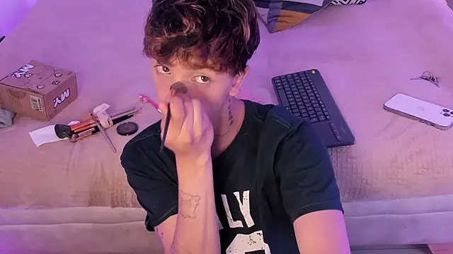 Tomy Rox online show from September 2025 08:47:02 PM