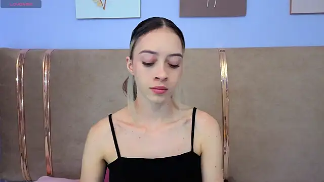 sophiia grey 1 online show from September 2025 08:55:02 PM