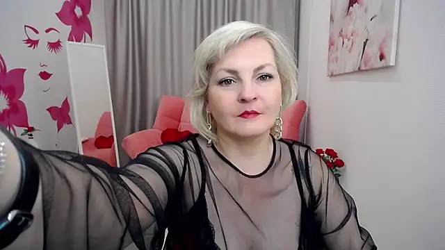 Snapshot of BlondeBrilliant7 chatting on December 2024 05:59:02 AM BlondeBrilliant7 online show from December 2024 05:59:02 AM