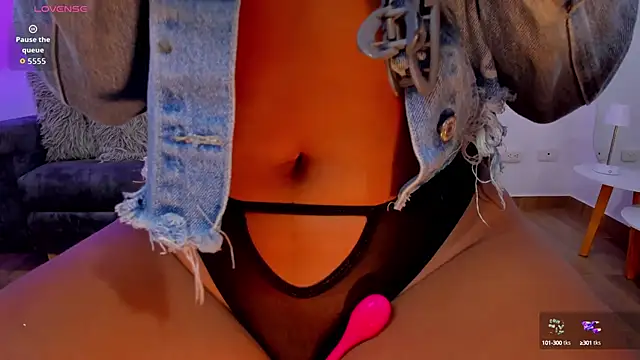 Snapshot of amandaconner chatting on October 2025 08:15:02 AM amandaconner online show from October 2025 08:15:02 AM