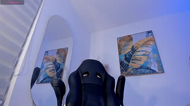 sarawinstone online show from September 2025 12:43:01 AM