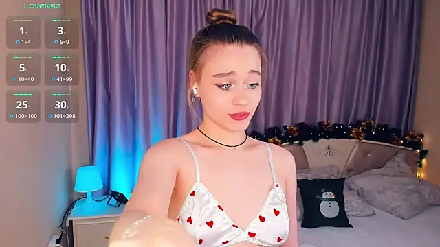 Snapshot of CedelKyngi chatting on January 2025 10:36:02 AM CedelKyngi online show from January 2025 10:36:02 AM