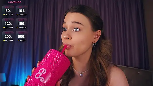 Snapshot of CedelKyngi chatting on February 2025 01:41:01 PM CedelKyngi online show from February 2025 01:41:01 PM