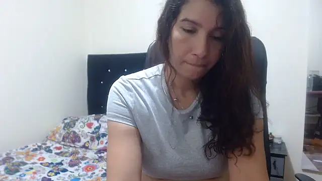 Snapshot of Ainhoa-hot chatting on July 2026 04:19:01 AM Ainhoa-hot online show from July 2026 04:19:01 AM