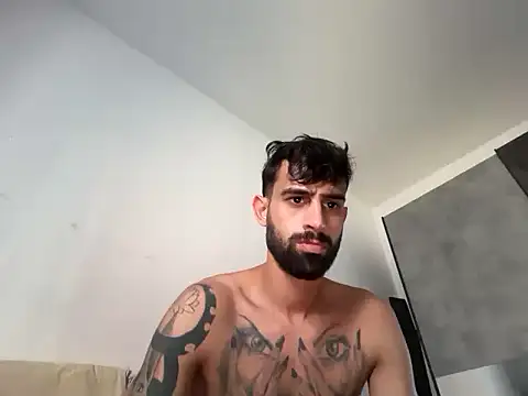 Snapshot of hugoprada chatting on August 2026 11:24:02 AM hugoprada online show from August 2026 11:24:02 AM