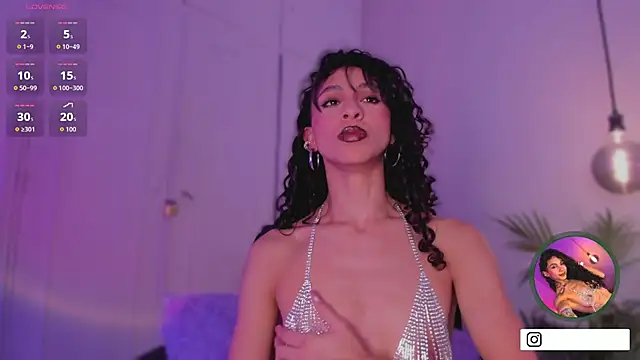 Snapshot of MiissCharlotte chatting on September 2025 04:35:01 AM MiissCharlotte online show from September 2025 04:35:01 AM