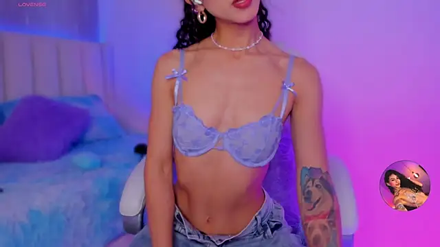 Snapshot of MiissCharlotte chatting on November 2025 01:39:02 AM MiissCharlotte online show from November 2025 01:39:02 AM