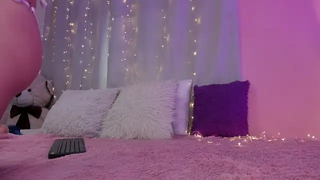 hannacruzsj online show from April 2026 06:41:01 PM