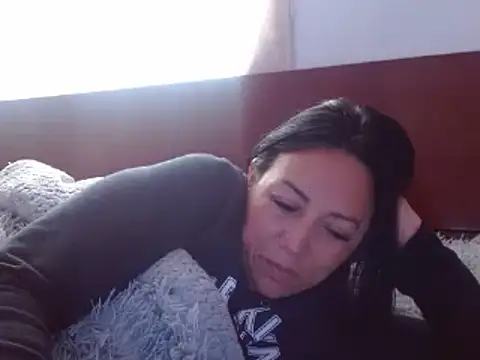 Laura martin  online show from February 2025 12:33:01 PM