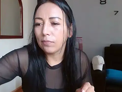 Laura martin  online show from February 2025 02:06:02 PM