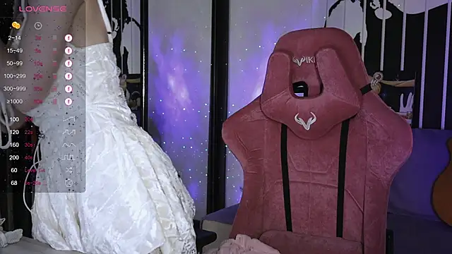 prettybones online show from December 2024 11:18:01 AM