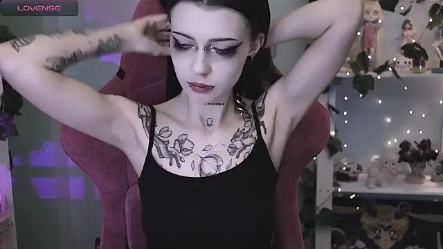 prettybones online show from June 2026 09:37:02 PM