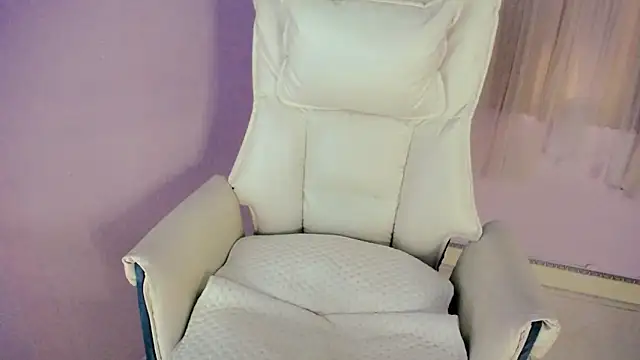 Snapshot of __18Angel__ chatting on October 2025 06:50:02 AM 18Angel online show from October 2025 06:50:02 AM