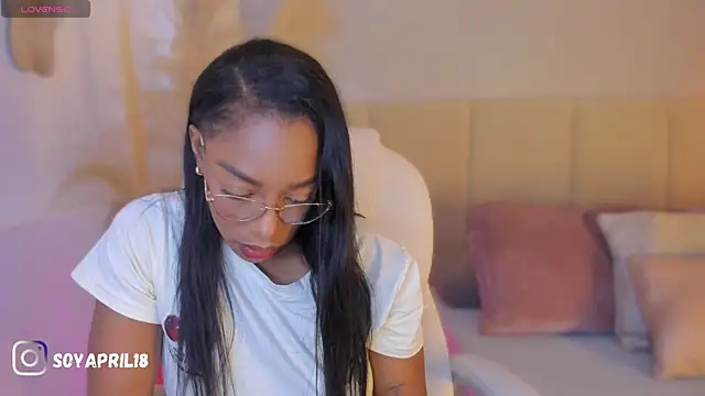 aprilebony  online show from April 2026 10:57:01 AM