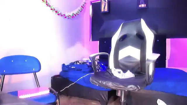 Snapshot of rosedewitt chatting on January 2025 02:36:01 PM rosedewitt online show from January 2025 02:36:01 PM