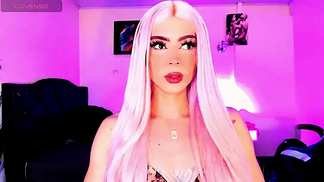 Snapshot of rosedewitt chatting on April 2026 04:04:01 AM rosedewitt online show from April 2026 04:04:01 AM