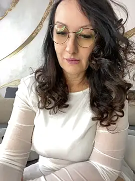 Katie-n online show from June 2026 10:08:02 AM