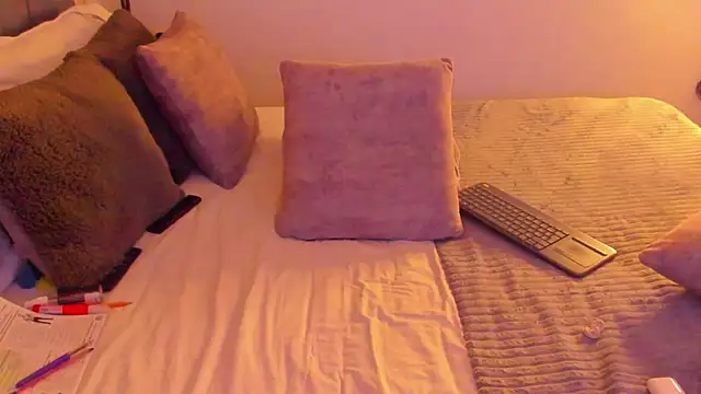 im sarah34 online show from February 2025 10:32:02 PM