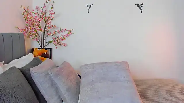 im sarah34 online show from February 2025 05:26:01 AM