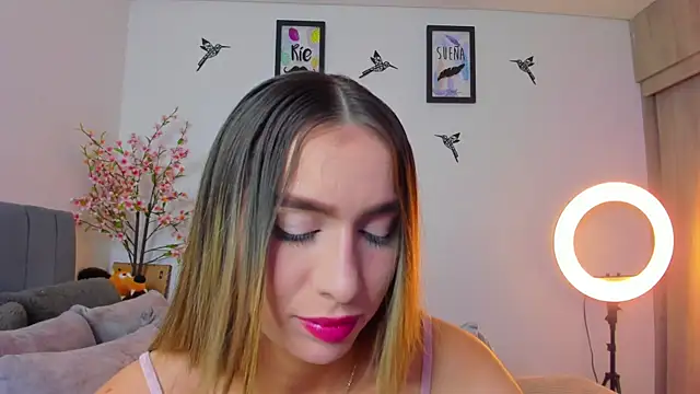 im sarah34 online show from March 2025 12:12:01 AM