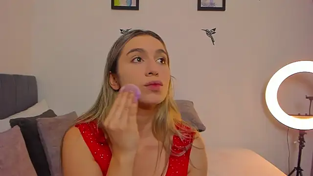 im sarah34 online show from October 2025 06:49:02 PM