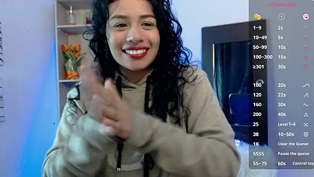 Snapshot of B00bs_paradise chatting on January 2025 12:10:01 PM B00bs paradise online show from January 2025 12:10:01 PM