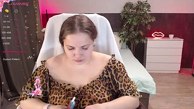 Crazyy girl  online show from March 2026 09:37:02 AM