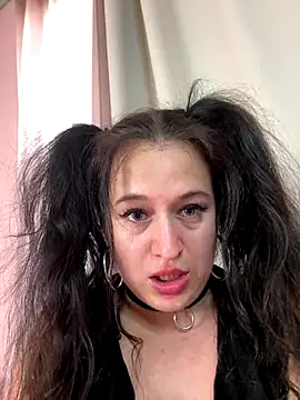 Nastybambi online show from September 2025 03:45:01 PM