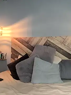 Snapshot of EmmilyBrant chatting on December 2024 09:50:02 PM EmmilyBrant online show from December 2024 09:50:02 PM