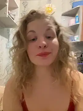 Snapshot of AlicePearcy chatting on October 2025 10:41:02 PM AlicePearcy online show from October 2025 10:41:02 PM