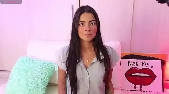 Snapshot of Yues050600 chatting on January 2025 12:35:02 AM Yues050600 online show from January 2025 12:35:02 AM