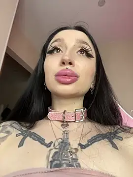 Molly  Moon online show from April 2026 02:27:02 AM