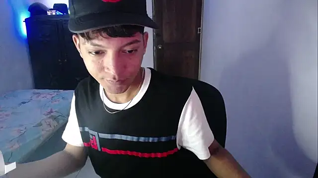 Snapshot of Sxntisaul__ chatting on February 2025 02:18:01 PM Sxntisaul online show from February 2025 02:18:01 PM