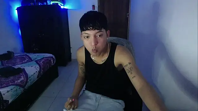 Snapshot of Sxntisaul__ chatting on February 2025 05:59:01 PM Sxntisaul online show from February 2025 05:59:01 PM