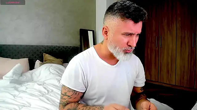 Snapshot of BlowMyXXL chatting on February 2025 11:50:02 AM BlowMyXXL online show from February 2025 11:50:02 AM