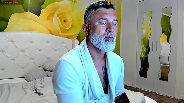 Snapshot of BlowMyXXL chatting on November 2025 02:50:01 PM BlowMyXXL online show from November 2025 02:50:01 PM