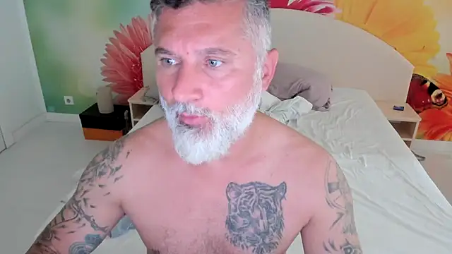 BlowMyXXL online show from November 2025 12:23:02 PM