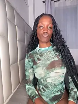 Snapshot of Fanclubbbbb chatting on December 2024 07:28:02 PM Fanclubbbbb online show from December 2024 07:28:02 PM